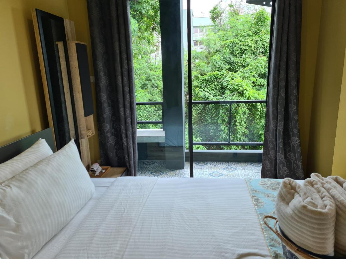 The Lantern Suites Ban Song Hong Exterior photo